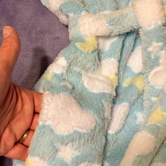 Em & Alfie Ridiculously Soft Robe - Picture 4 of 4